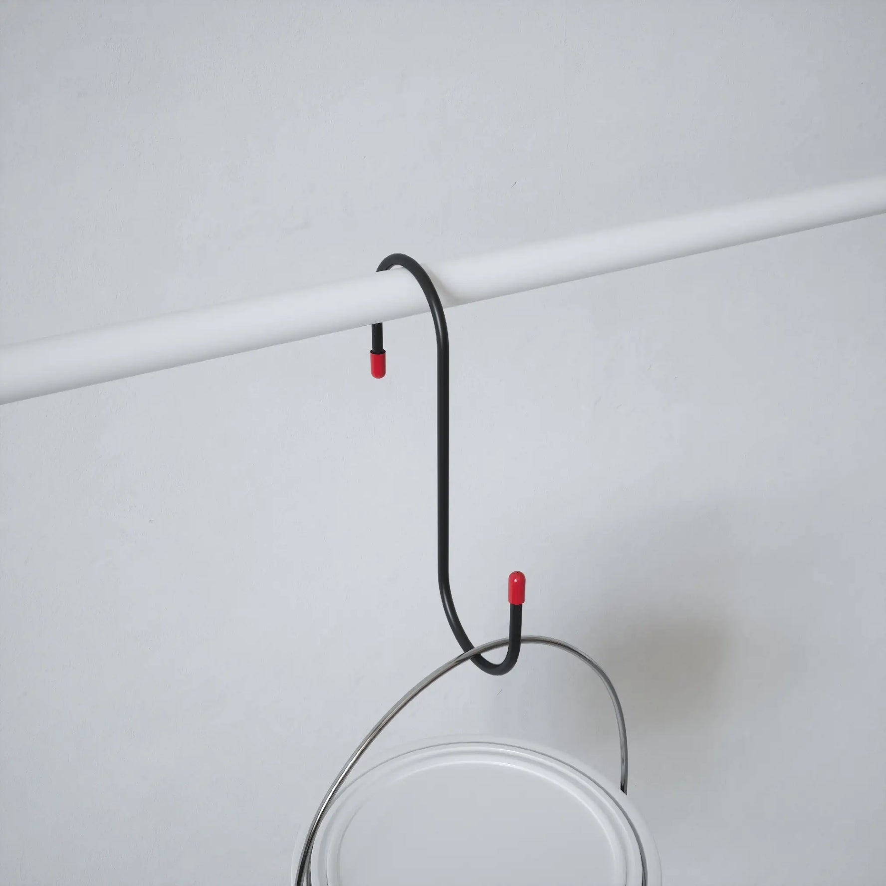 200mm S Hook Black With Red Caps